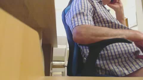 pedrodollo online show from February 2026 07:45:01 PM