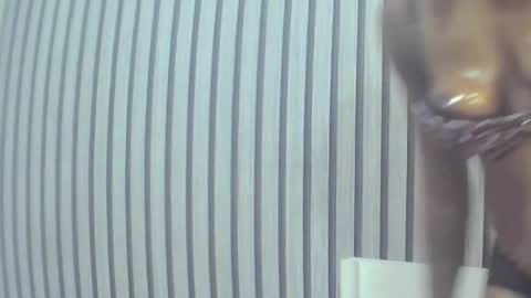 Lizzy online show from October 2025 08:36:02 PM