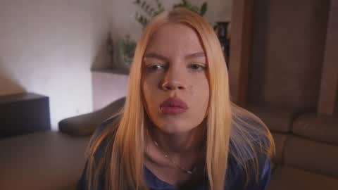peggiedeed online show from May 2026 04:50:01 PM