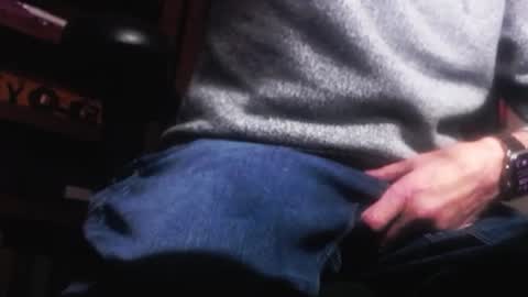 Snapshot of pem1650 chatting on February 2025 11:04:01 PM pem1650 online show from February 2025 11:04:01 PM