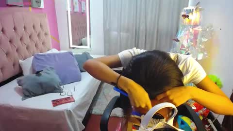 peneelopeecute online show from November 2025 07:57:01 PM