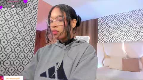 Snapshot of penelope_tay chatting on February 2026 03:22:01 AM penelope online show from February 2026 03:22:01 AM