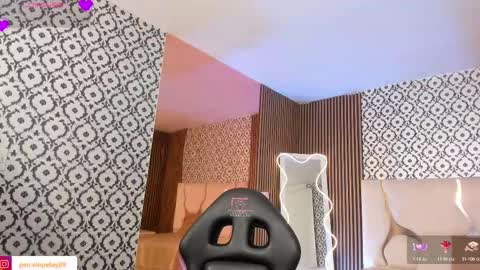 Snapshot of penelope_tay chatting on February 2026 03:32:02 AM penelope online show from February 2026 03:32:02 AM