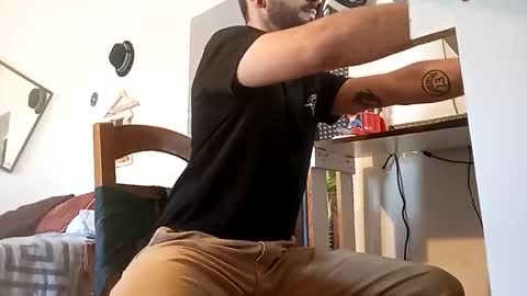 Snapshot of penesvoladores92 chatting on November 2025 03:27:01 PM penesvoladores92 online show from November 2025 03:27:01 PM