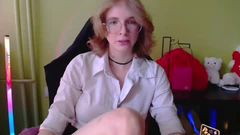 Snapshot of penny_lust chatting on June 2026 12:37:01 PM Penny online show from June 2026 12:37:01 PM