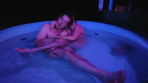 Peppermint and Dusty  online show from May 2026 03:02:02 AM