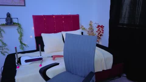 pequitasmedusa9 online show from September 2025 06:34:01 PM