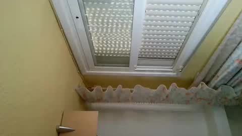 perales_12345 online show from October 2025 05:11:01 PM