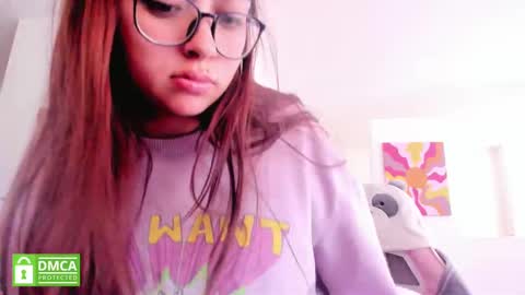 Sarah Ana Banana online show from September 2025 06:11:02 PM