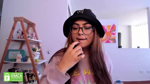 Sarah Ana Banana online show from February 2026 06:27:01 PM