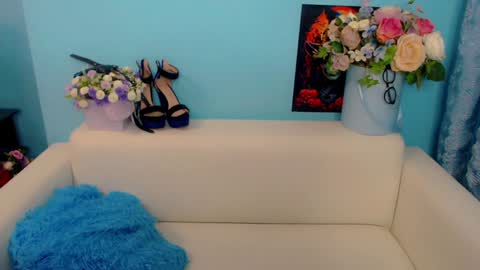 Julia online show from December 2024 03:35:01 AM