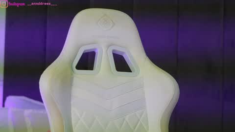 Dee online show from December 2025 04:26:01 PM