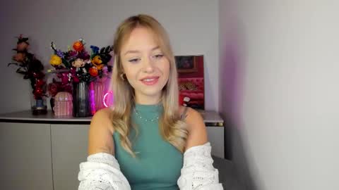 Cindy online show from October 2025 06:48:01 AM