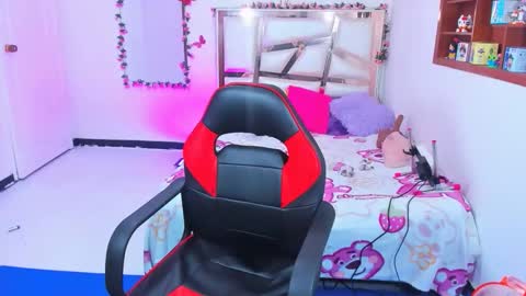 PERLA online show from December 2025 08:58:01 PM