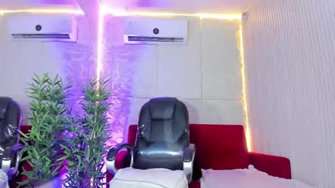 PERLA  online show from September 2025 11:21:01 PM