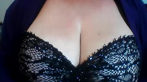Snapshot of perlita070822 chatting on June 2026 04:23:01 AM perlita070822 online show from June 2026 04:23:01 AM