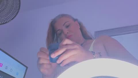 Snapshot of persefone_sky chatting on February 2026 03:36:02 AM persefone_sky online show from February 2026 03:36:02 AM