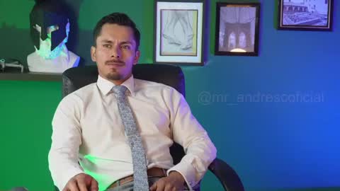 andres    online show from March 2025 09:00:02 PM