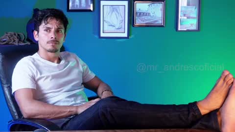 andres    online show from October 2025 08:27:02 PM