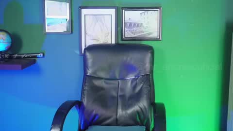 andres    online show from February 2026 08:09:02 PM