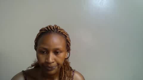 Snapshot of peru_queen chatting on November 2025 09:03:01 AM peru_queen online show from November 2025 09:03:01 AM