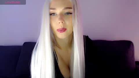 Snapshot of pervyblonde chatting on December 2024 10:23:02 AM Isabella online show from December 2024 10:23:02 AM