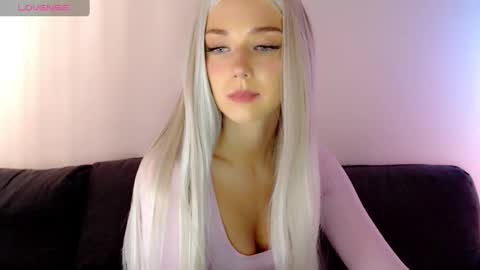 Snapshot of pervyblonde chatting on March 2025 09:24:02 AM Isabella online show from March 2025 09:24:02 AM