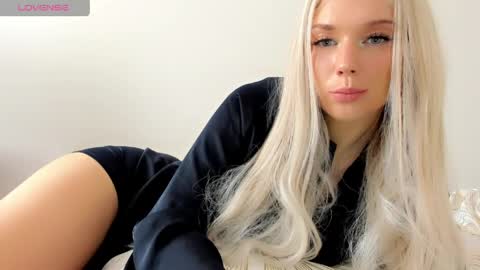 Isabella online show from May 2026 10:12:02 AM