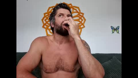 Snapshot of pete_le_meat chatting on May 2026 10:33:02 AM pete_le_meat online show from May 2026 10:33:02 AM
