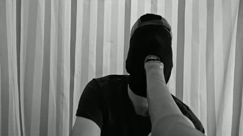 Snapshot of peterh1108 chatting on November 2025 02:40:02 PM peterh1108 online show from November 2025 02:40:02 PM