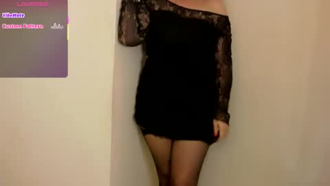 Peters Emily online show from November 2025 11:29:01 PM