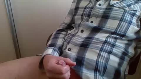 Snapshot of peterw7310 chatting on February 2025 01:28:02 PM peterw7310 online show from February 2025 01:28:02 PM