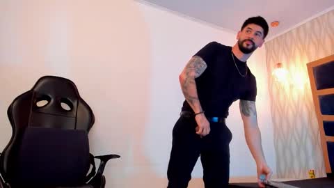 Snapshot of petesevans_1 chatting on February 2026 11:30:01 PM PETES EVANS new account online show from February 2026 11:30:01 PM