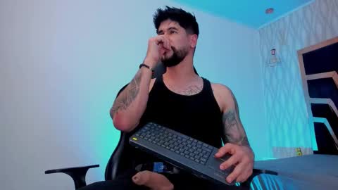 Snapshot of petesevans_1 chatting on February 2026 11:37:01 PM PETES EVANS new account online show from February 2026 11:37:01 PM