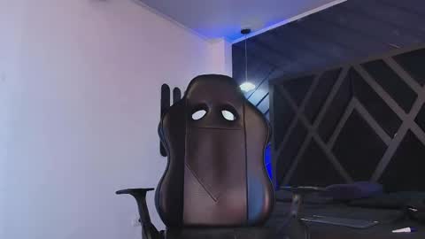 PETES EVANS new account online show from April 2026 11:20:02 PM