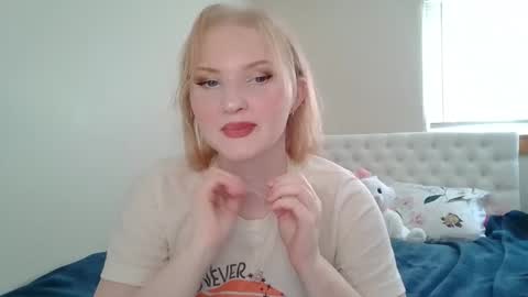 Snapshot of petite_cupcake chatting on March 2025 07:49:02 PM Little cupcake online show from March 2025 07:49:02 PM