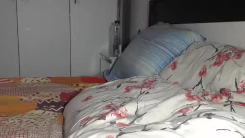 Snapshot of petite_danielle chatting on June 2026 09:19:02 AM petite_danielle online show from June 2026 09:19:02 AM