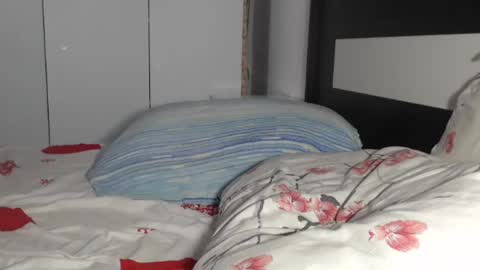 Snapshot of petite_danielle chatting on June 2026 07:57:01 AM petite_danielle online show from June 2026 07:57:01 AM