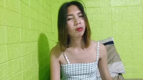 Snapshot of petite_dicklover chatting on January 2025 06:44:01 PM Yuriee online show from January 2025 06:44:01 PM