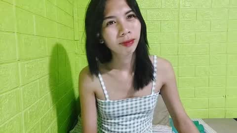 Snapshot of petite_dicklover chatting on March 2025 04:22:02 PM Yuriee online show from March 2025 04:22:02 PM