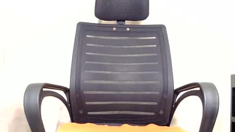 Snapshot of petite_freakette chatting on May 2026 07:59:02 AM Moon online show from May 2026 07:59:02 AM