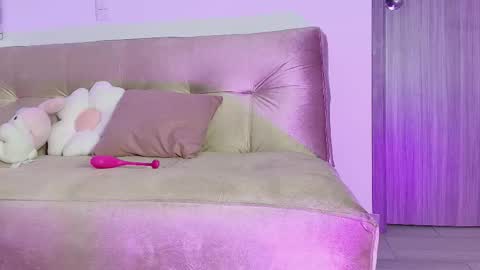 petite_marie_ online show from February 2026 06:53:02 AM