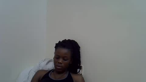 petite_melan online show from November 2025 10:26:01 AM