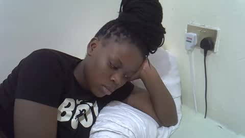 petite_melan online show from December 2025 08:20:02 AM