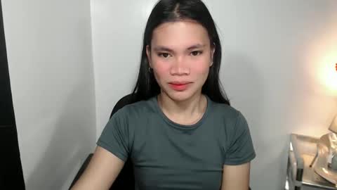 petite_pauline online show from February 2026 05:27:02 AM