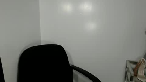 petite_pauline online show from February 2026 06:11:02 AM