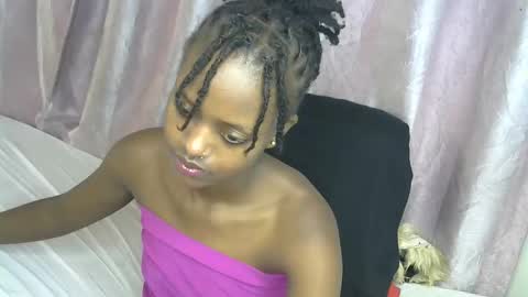 petite_star2 online show from November 2025 05:49:01 AM