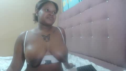 petitechocolatemommy online show from November 2025 12:27:01 AM