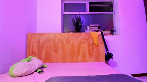 Lunna online show from January 2025 02:06:02 AM