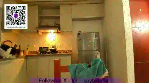 Snapshot of petitee_lunna chatting on January 2026 01:21:02 AM Lunna online show from January 2026 01:21:02 AM